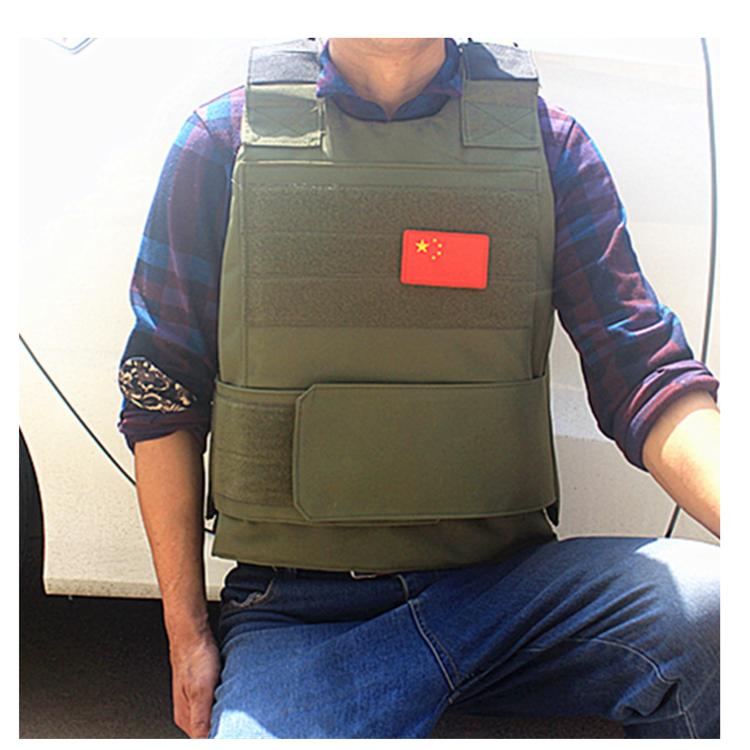 Military Man Tactical Army Vest for Outdoor Camping or Hunting